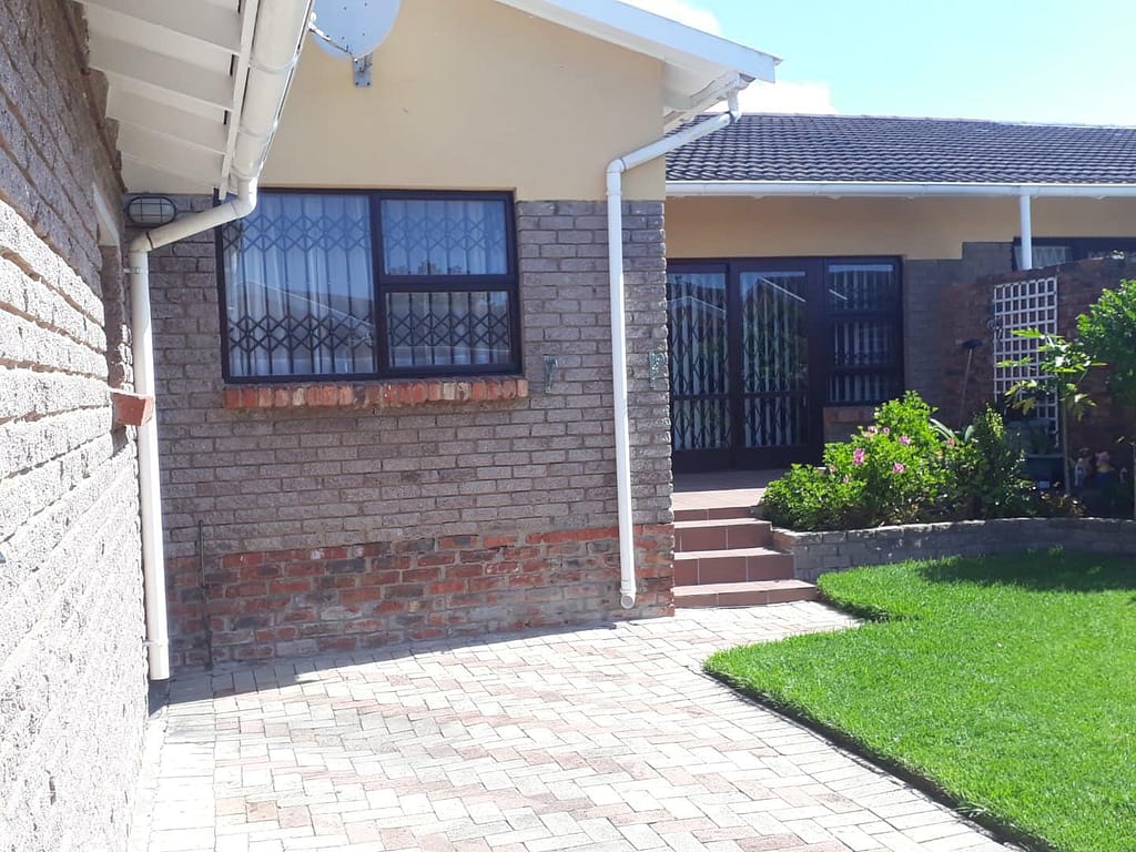 3 Bedroom in Newton Park, Port Elizabeth