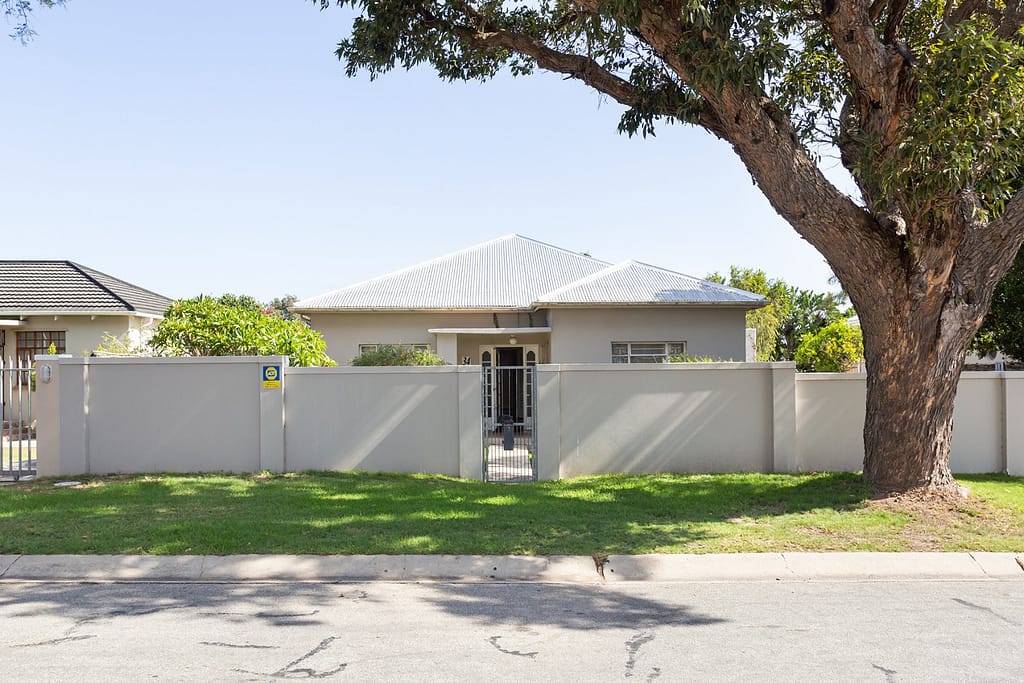 3 Bedroom House in Newton Park, Port Elizabeth